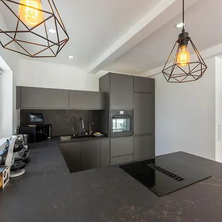 Gs Luxury With Stunning Views And A Solarium In Villa *