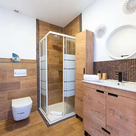 Villa Gs Luxury With Stunning Views And A Solarium In