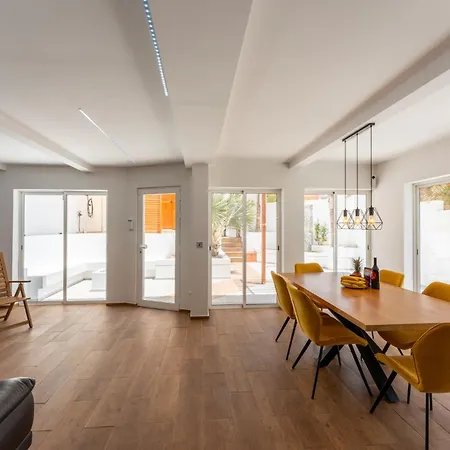 Villa Gs Luxury With Stunning Views And A Solarium In Arona (Tenerife)