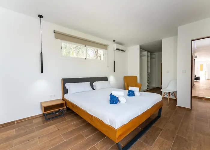 Gs Luxury With Stunning Views And A Solarium In Willa